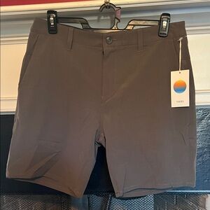 NWT Vuori Men's Aim Warm Grey Shorts Size 33